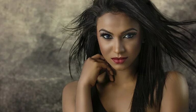 Jakim sposobem przywrócić cerze upragnioną młodość? Salon urody pomoże